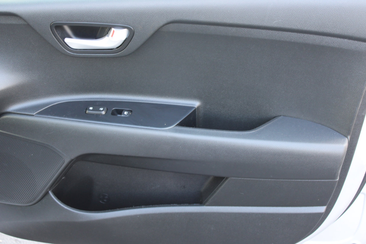 Used 2022 Kia Rio S image 40