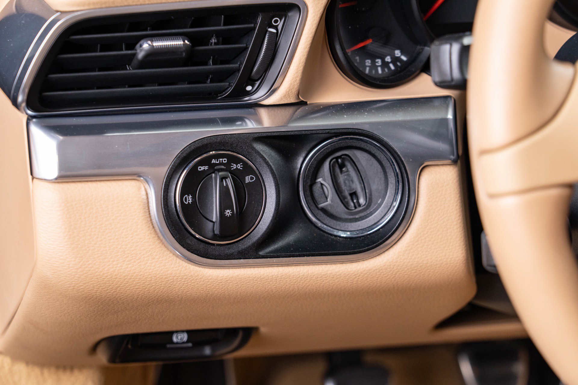 Used 2013 Porsche 911 Carrera image 44