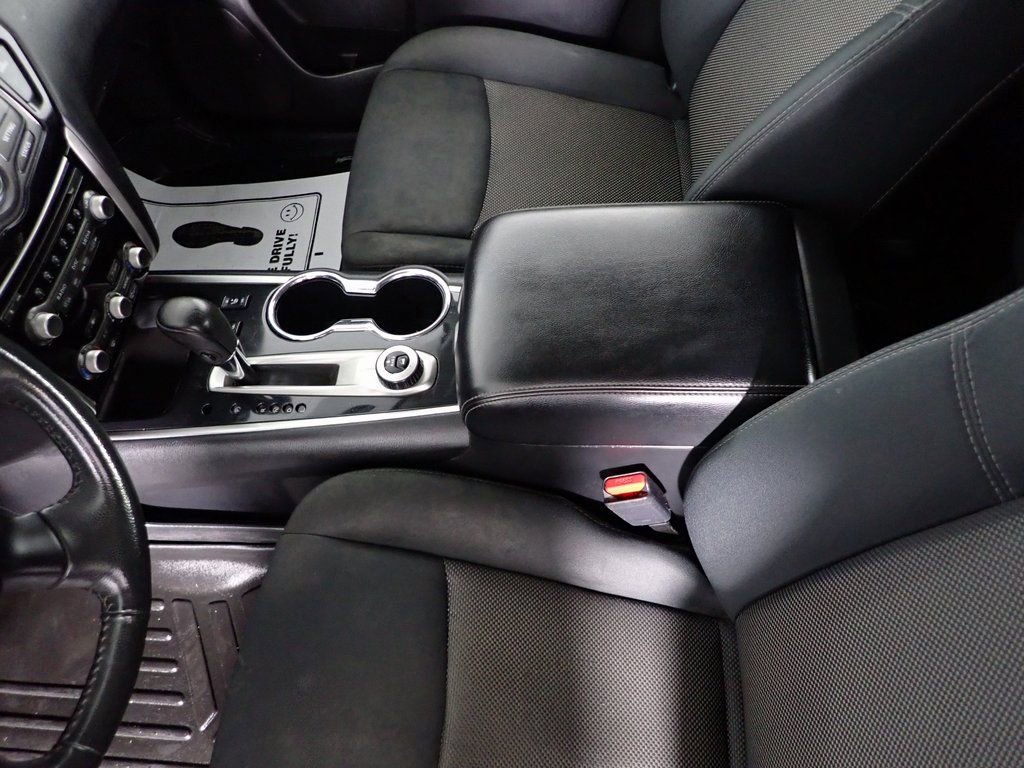 Used 2018 Nissan Pathfinder SV w/ SV All Weather Package image 23