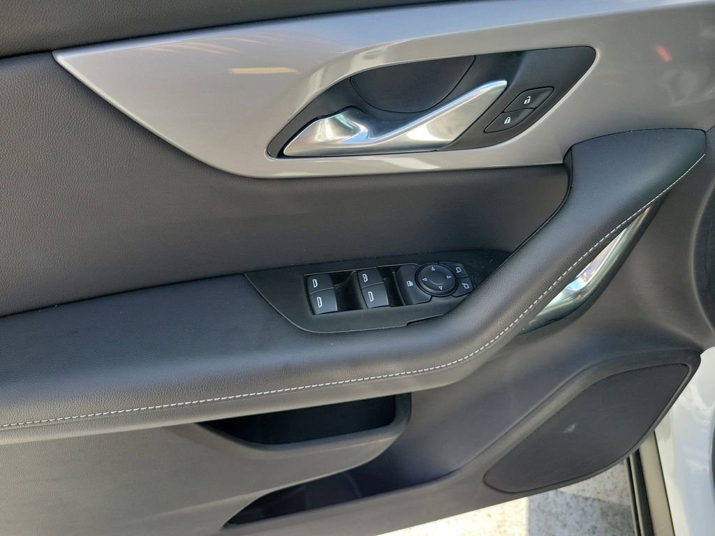 Used 2024 Chevrolet Blazer LT FWD image 19