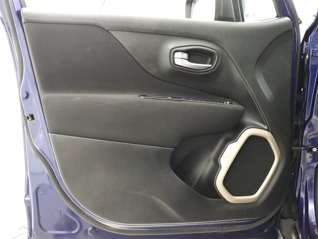 Used 2016 Jeep Renegade Sport w/ Power & Air Group FWD image 32