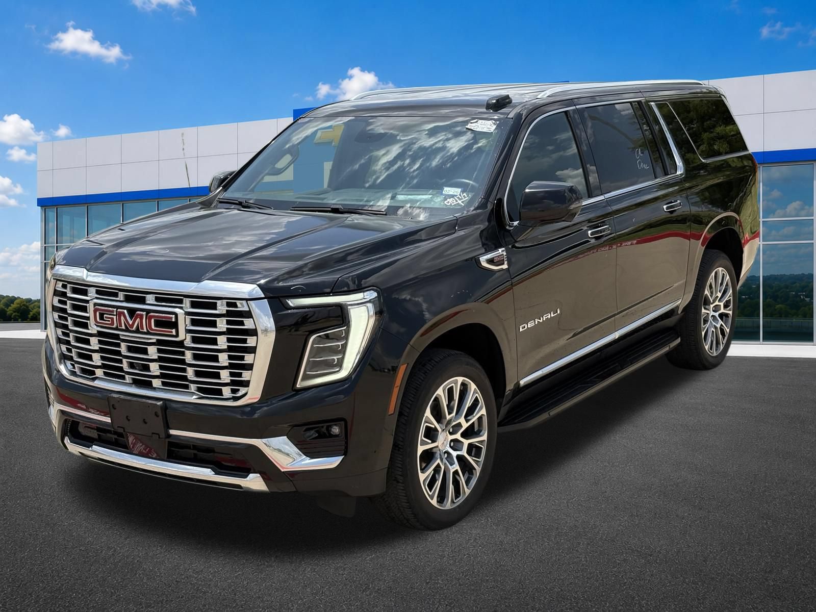 Certified 2025 GMC Yukon XL Denali AWD/4WD image 14