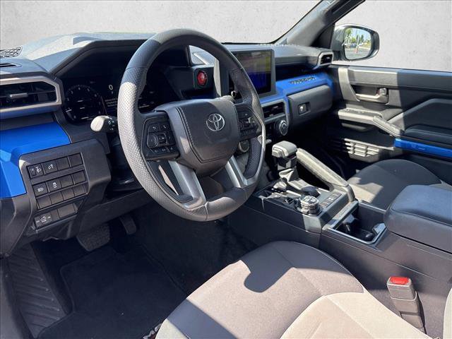 Certified 2025 Toyota Tacoma TRD Off-Road AWD/4WD image 9