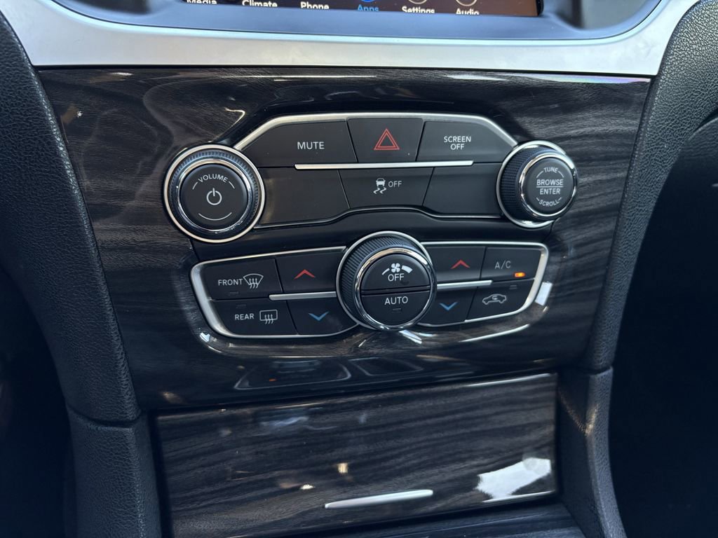 Used 2022 Chrysler 300 Touring image 21