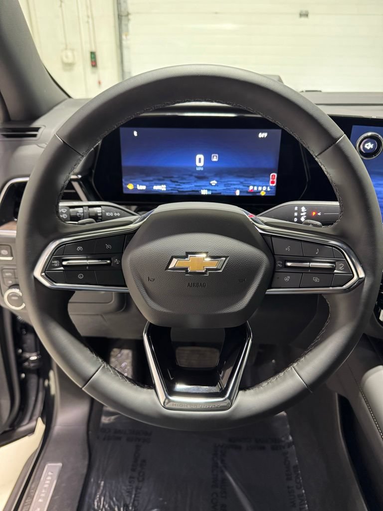 Used 2025 Chevrolet Tahoe High Country AWD/4WD image 18