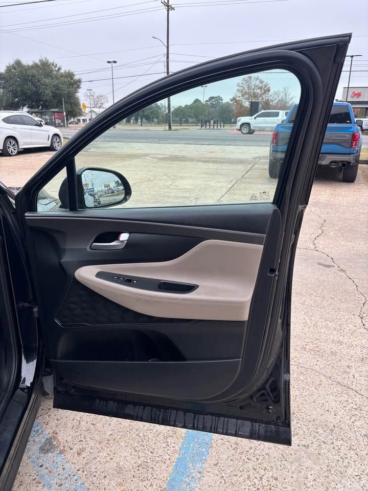 Used 2019 Hyundai Santa Fe SEL image 9