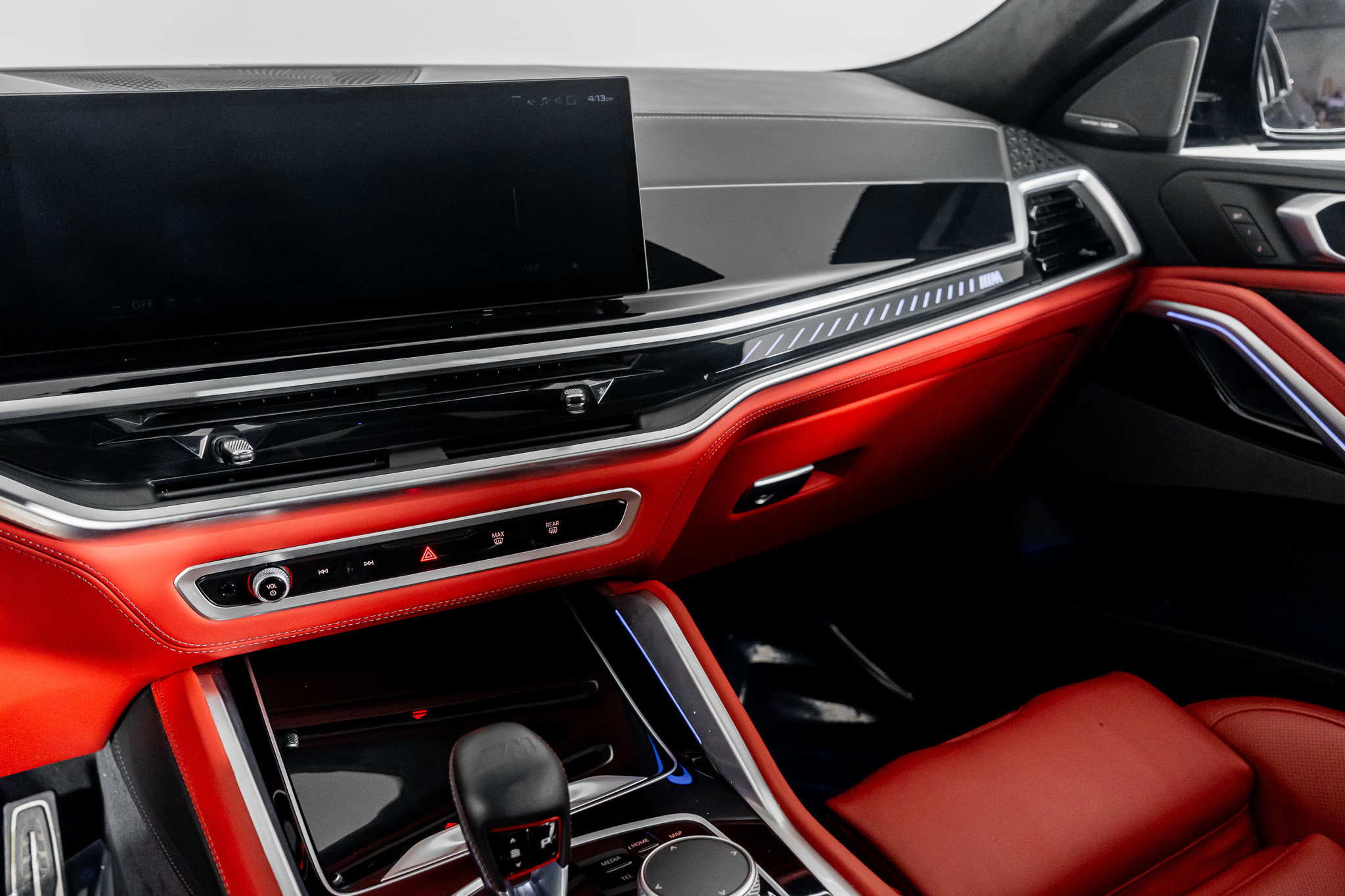 Used 2025 BMW X6 M Competition image 36