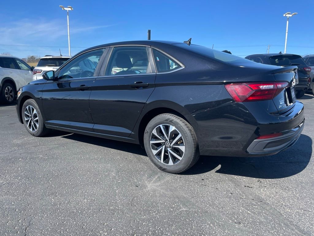 Used 2024 Volkswagen Jetta S image 5