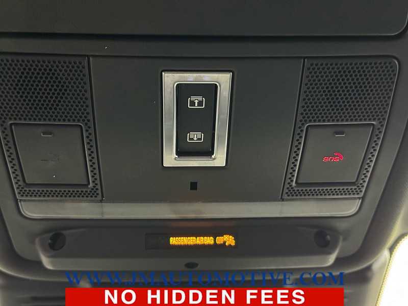 Used 2022 Land Rover Range Rover Evoque R-Dynamic SE image 32