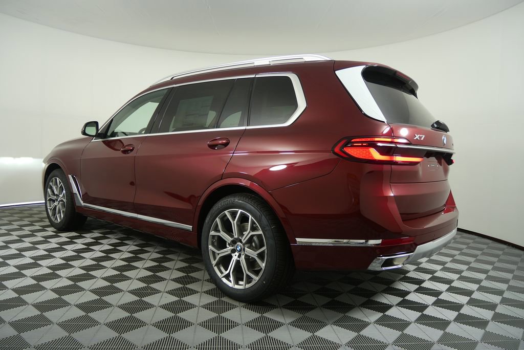 Used 2026 BMW X7 xDrive40i AWD/4WD image 5