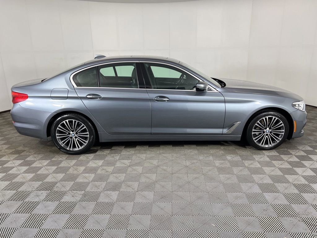 Used 2018 BMW 540i xDrive AWD/4WD image 4