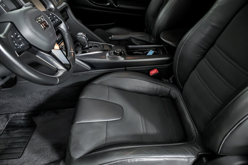 Used 2019 Nissan GT-R Premium AWD/4WD image 20