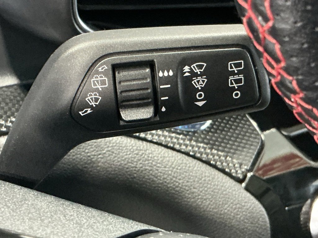 Used 2023 Ford Explorer ST-Line image 25