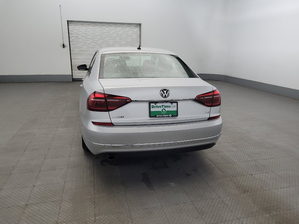 Used 2017 Volkswagen Passat 1.8T S FWD image 6