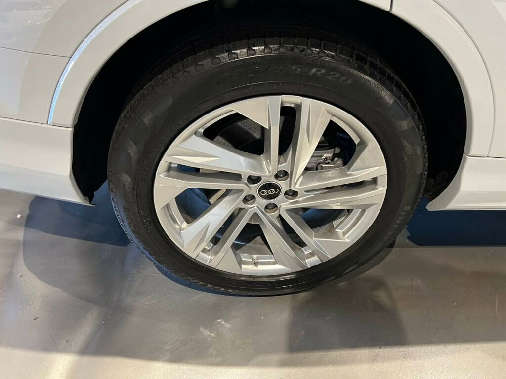 Used 2023 Audi Q7 3.0T Prestige image 12