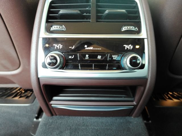 Used 2022 BMW 740i RWD image 28