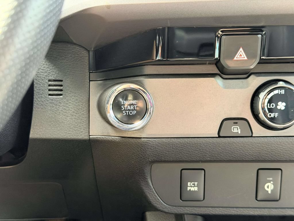 Certified 2016 Toyota Tacoma TRD Sport w/ Towing Package RWD image 6