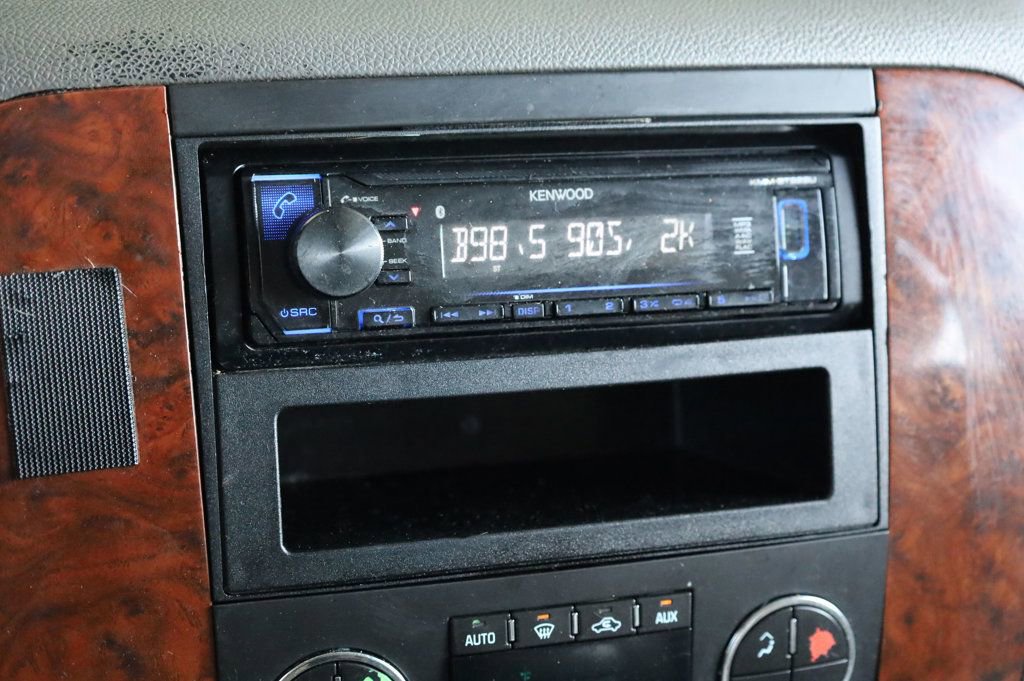 Used 2008 Chevrolet Suburban LT w/ LT Preferred Equipment Group image 35