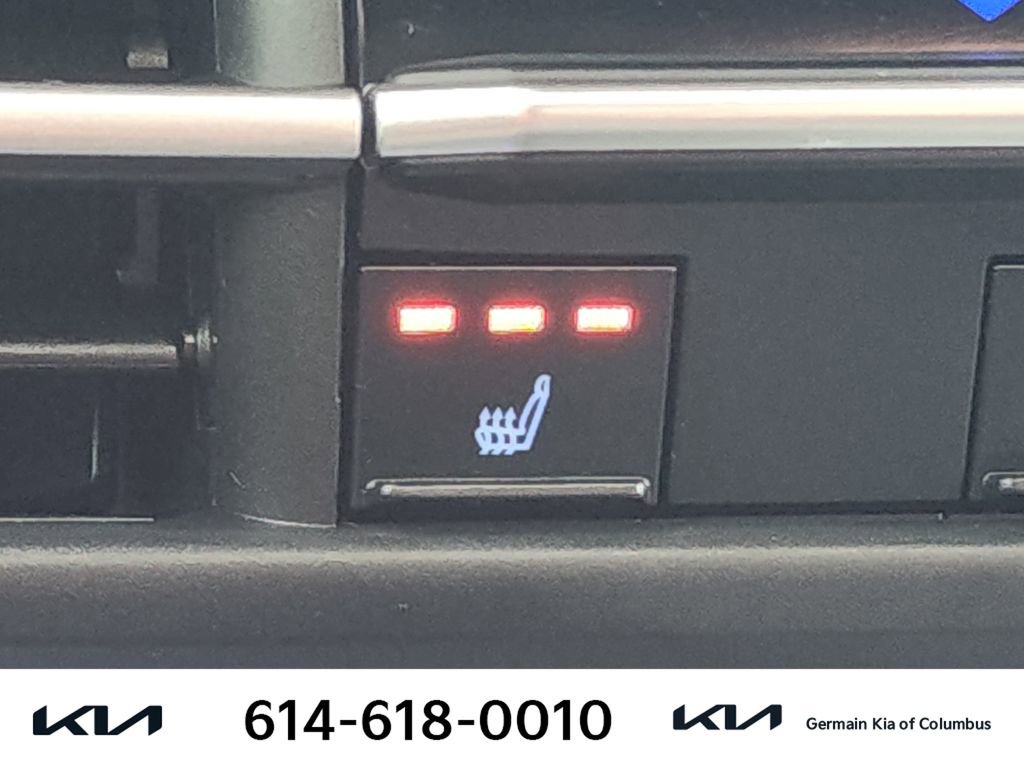 Used 2021 Toyota Sienna XSE image 30