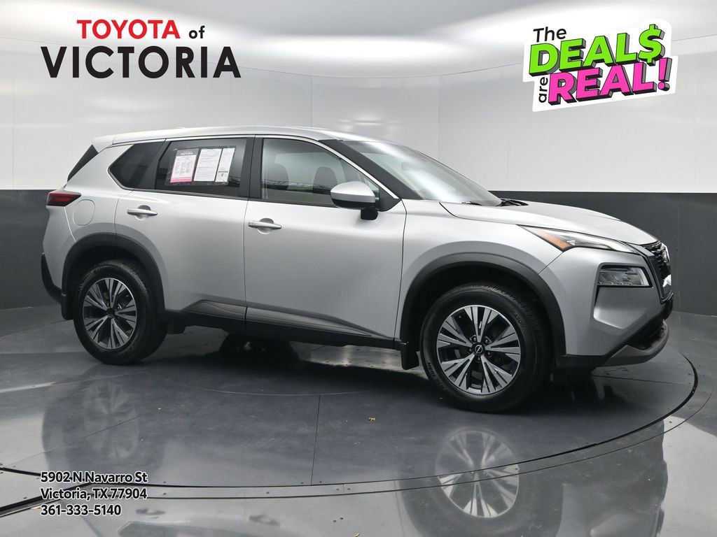 Used 2023 Nissan Rogue SV image 1