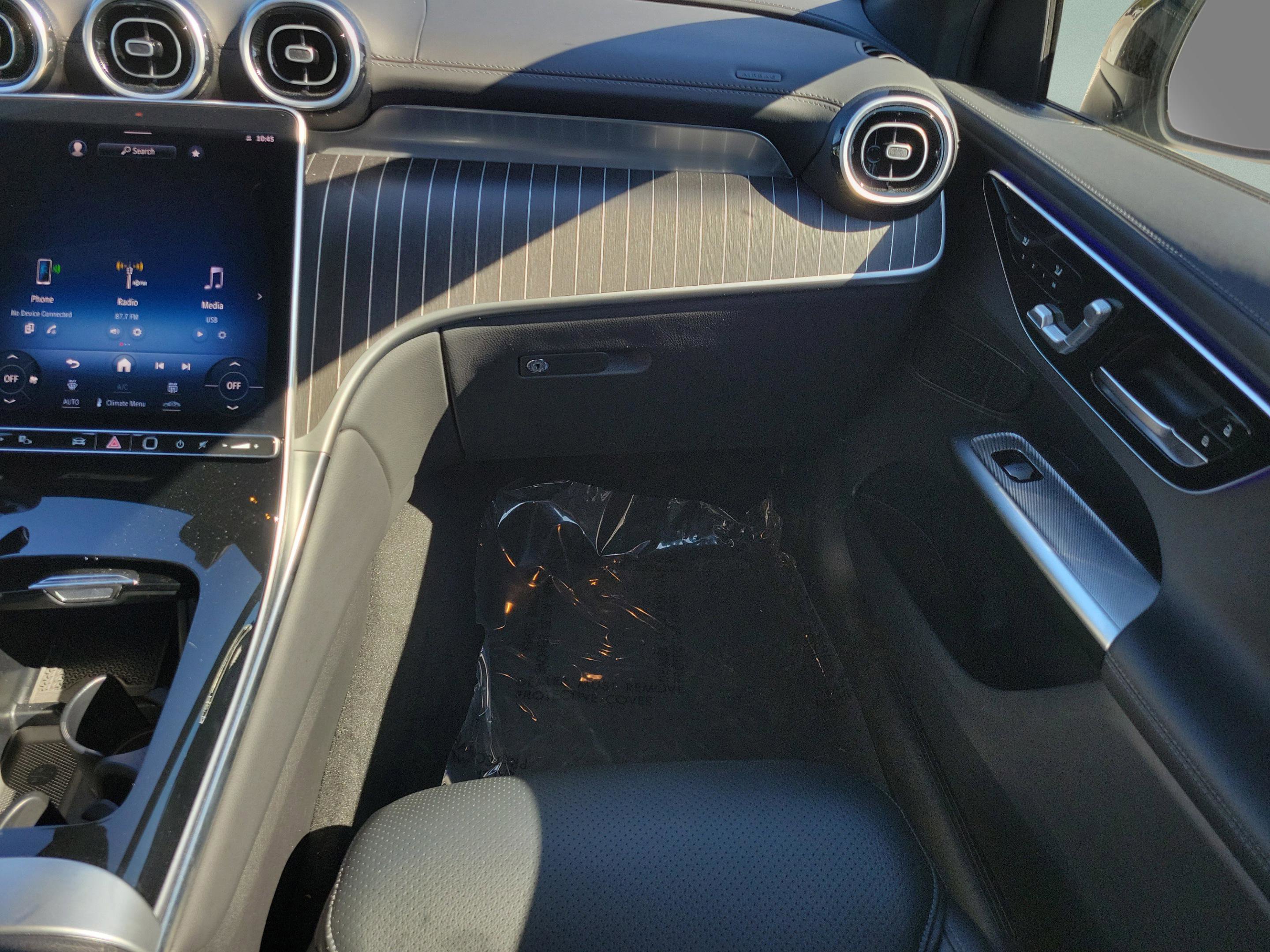 Certified 2024 Mercedes-Benz GLC 300 image 17