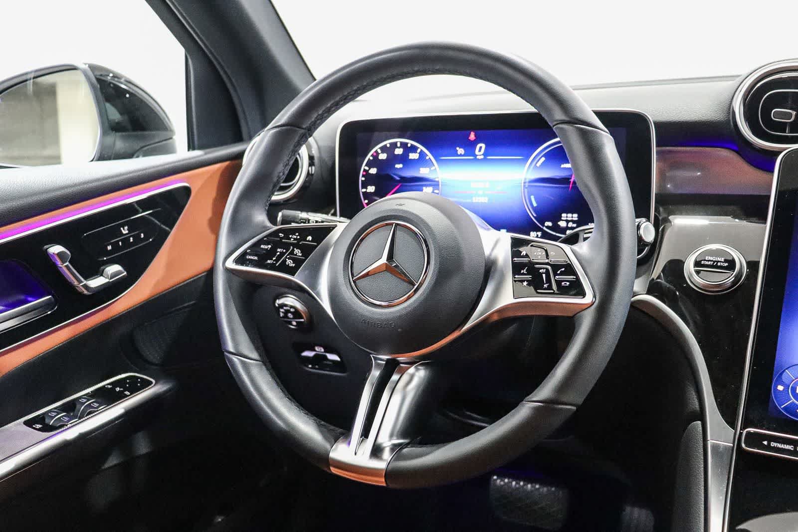 Used 2025 Mercedes-Benz GLC 350e 4MATIC image 15