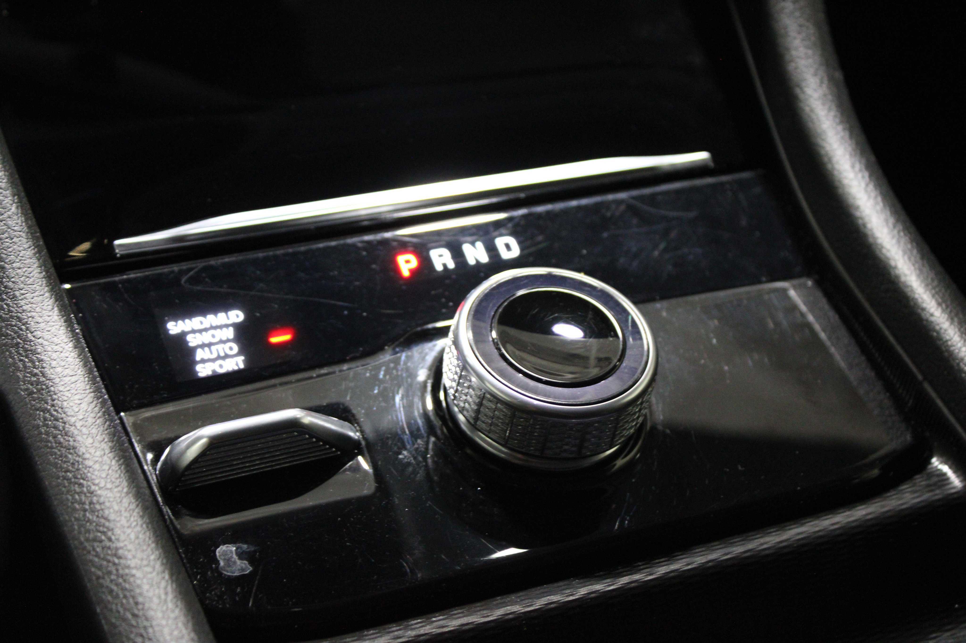 Used 2024 Jeep Grand Cherokee L Limited w/ Black Appearance Package image 22