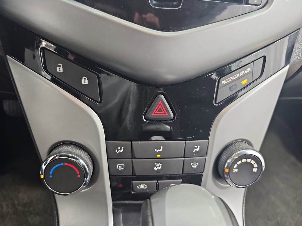 Used 2014 Chevrolet Cruze LT w/ All-Star Edition image 28