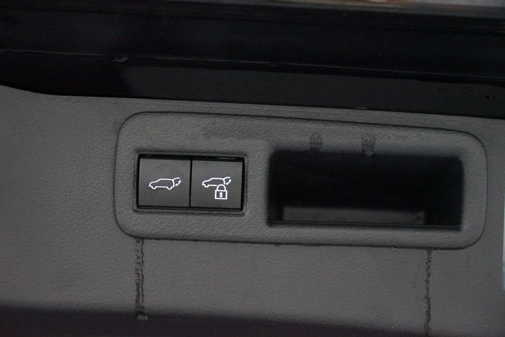 Certified 2021 Toyota Venza LE AWD/4WD image 33