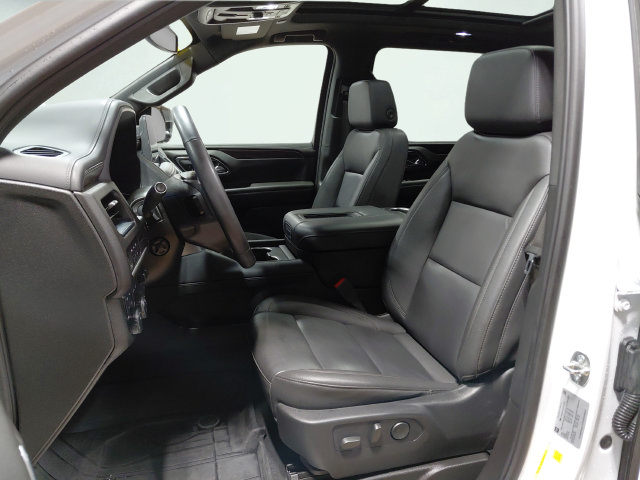 Certified 2024 Chevrolet Suburban Z71 w/ Luxury Package AWD/4WD image 26