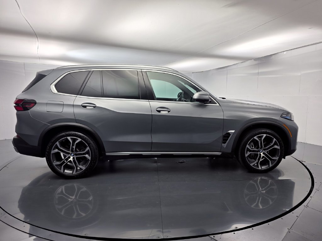 Certified 2025 BMW X5 sDrive40i w/ Premium Package RWD image 3