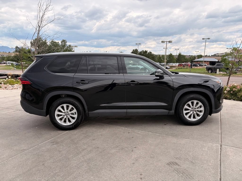 Used 2025 Toyota Grand Highlander AWD image 9