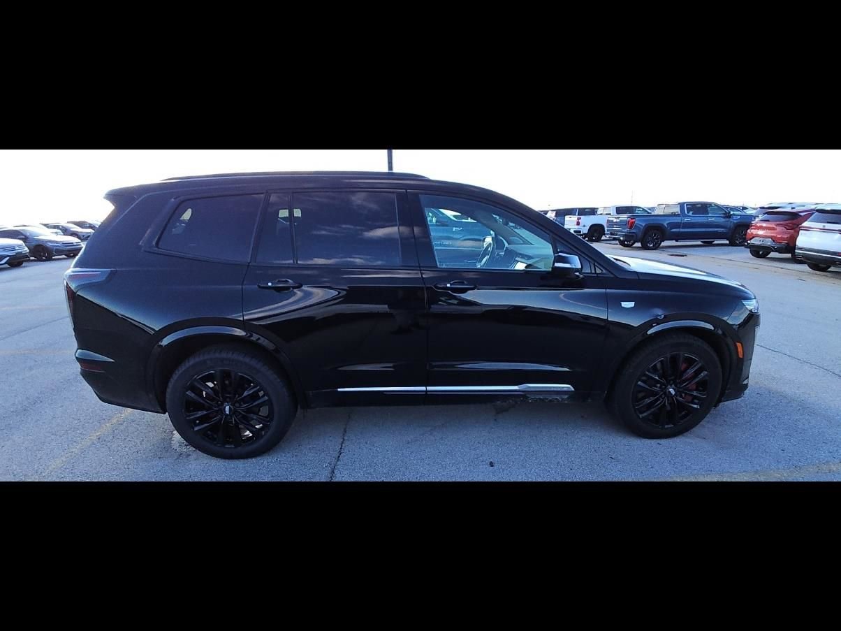 Certified 2025 Cadillac XT6 Sport w/ Platinum Package image 6
