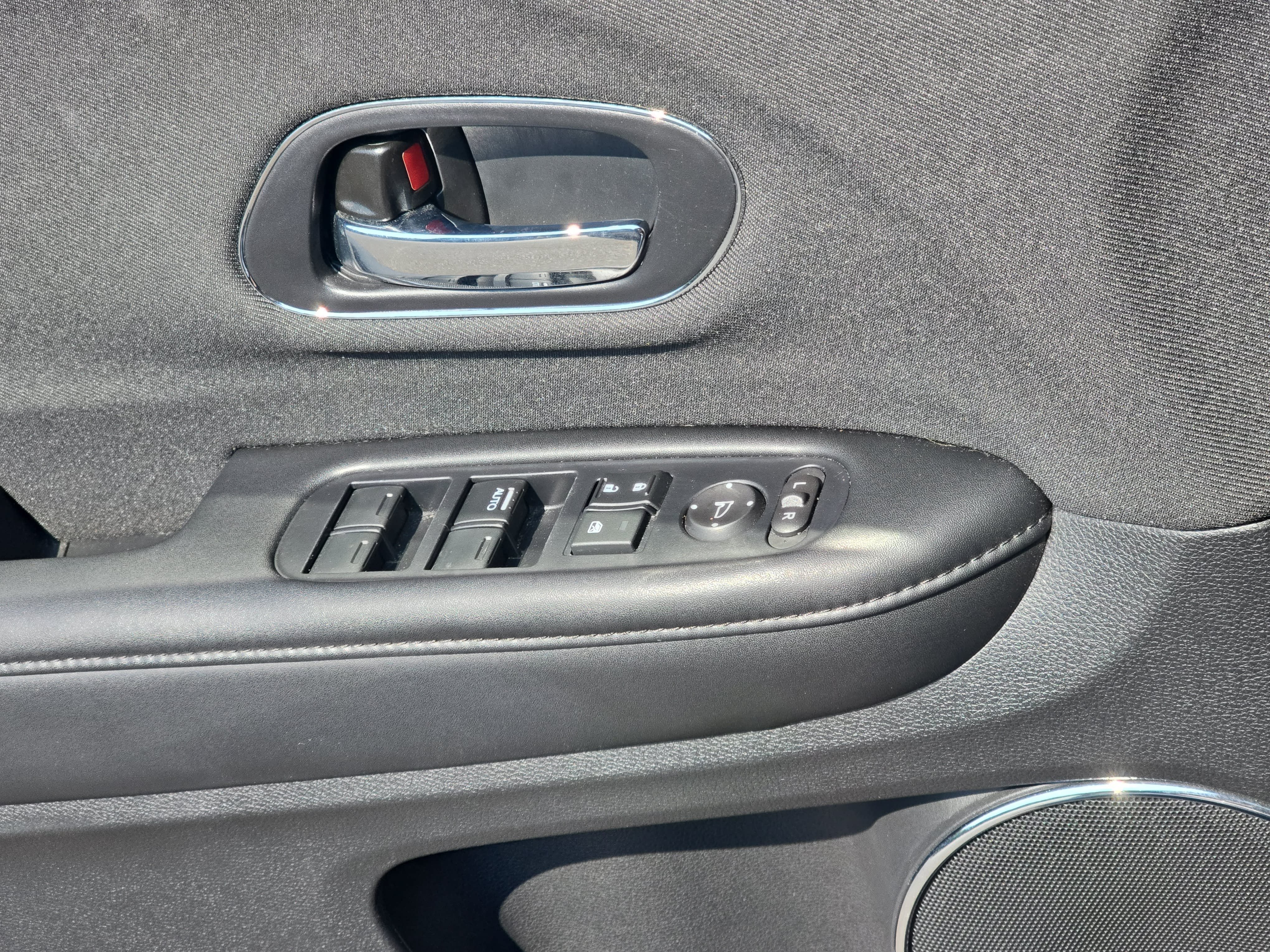 Used 2022 Honda HR-V EX image 27