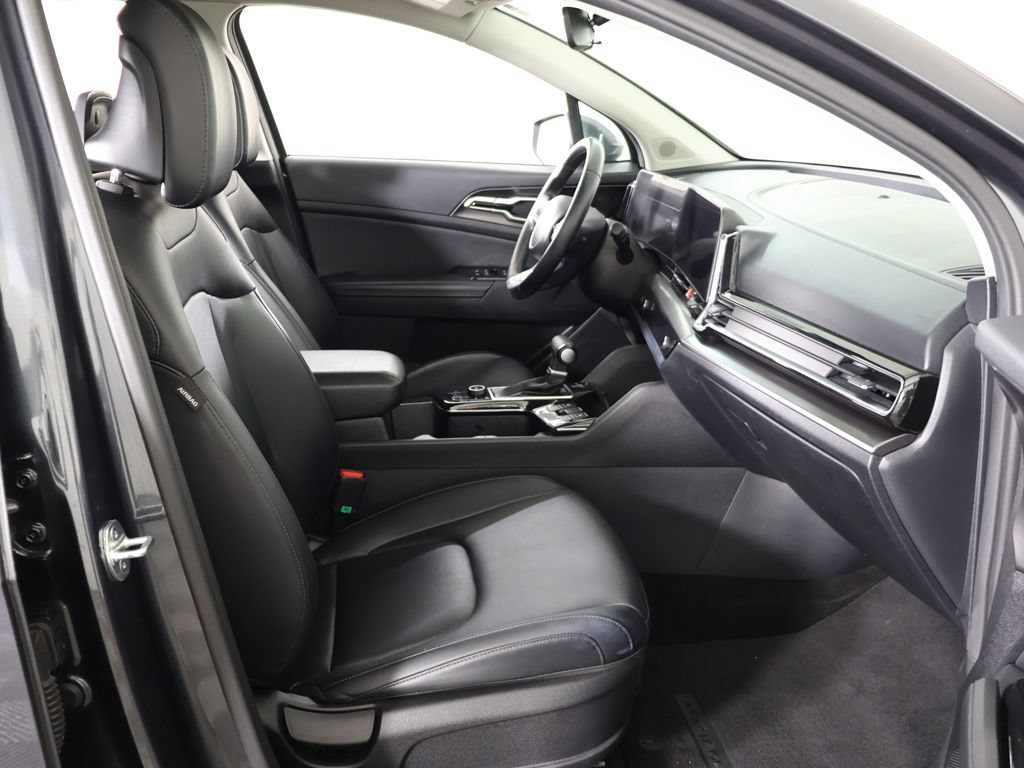 Used 2023 Kia Sportage EX FWD image 32