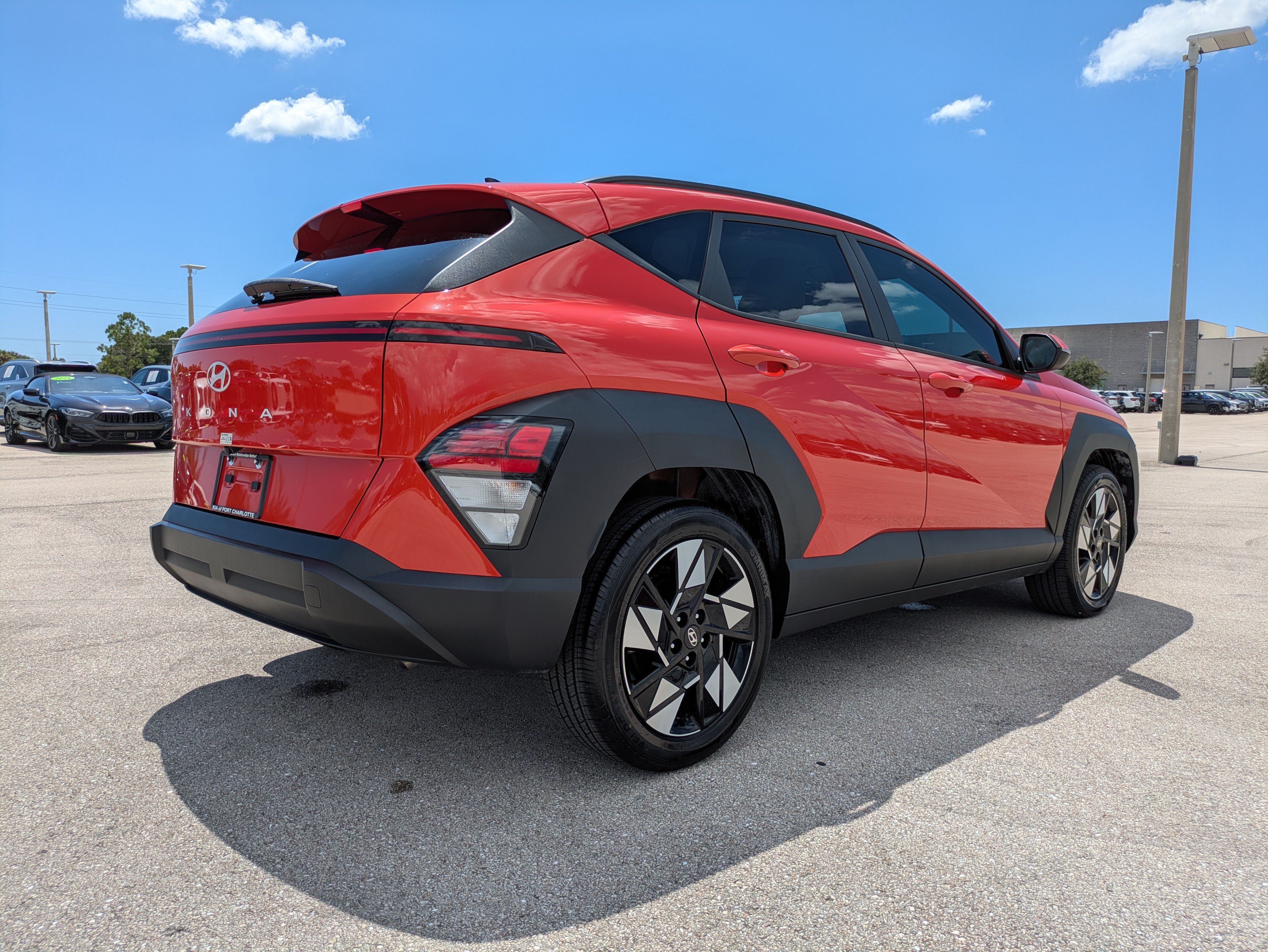 Used 2024 Hyundai Kona SEL w/ Convenience Package FWD image 4