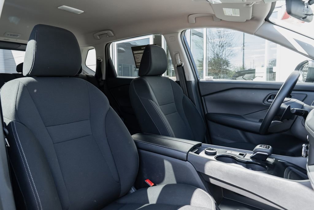 Certified 2025 Nissan Rogue S image 26