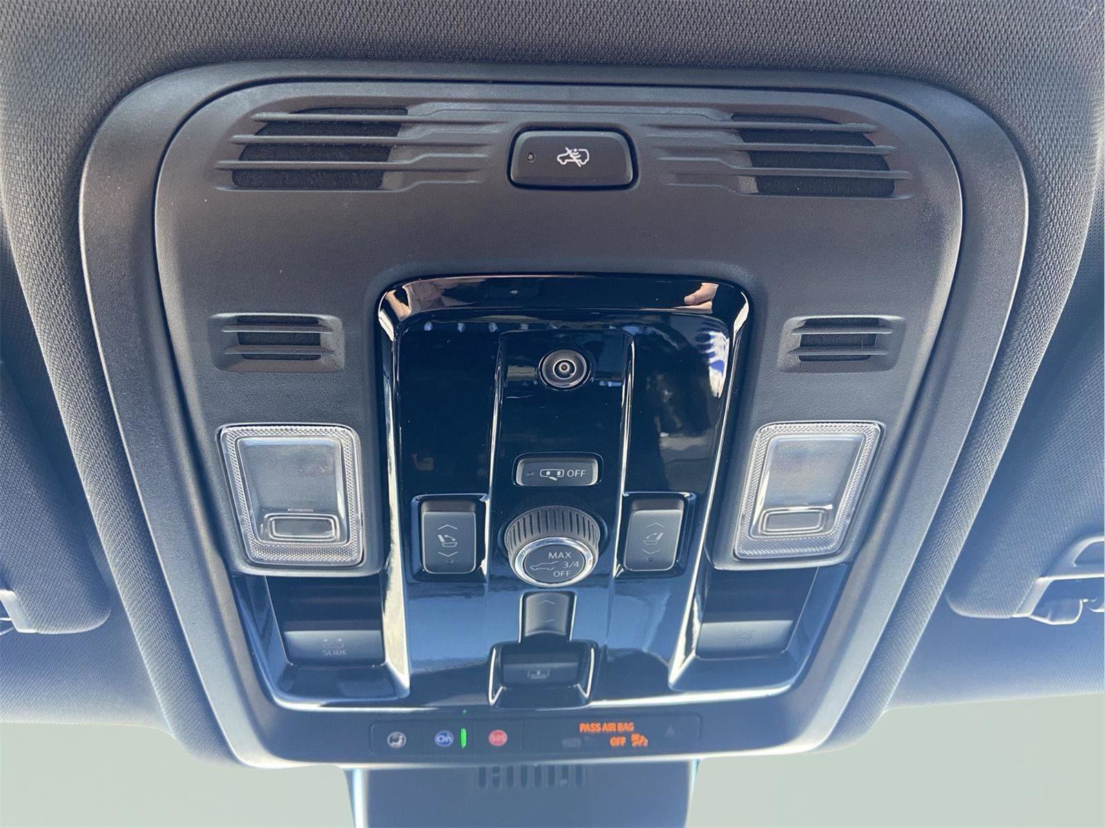 Used 2026 GMC Yukon AT4 w/ AT4 Premium Package AWD/4WD image 32