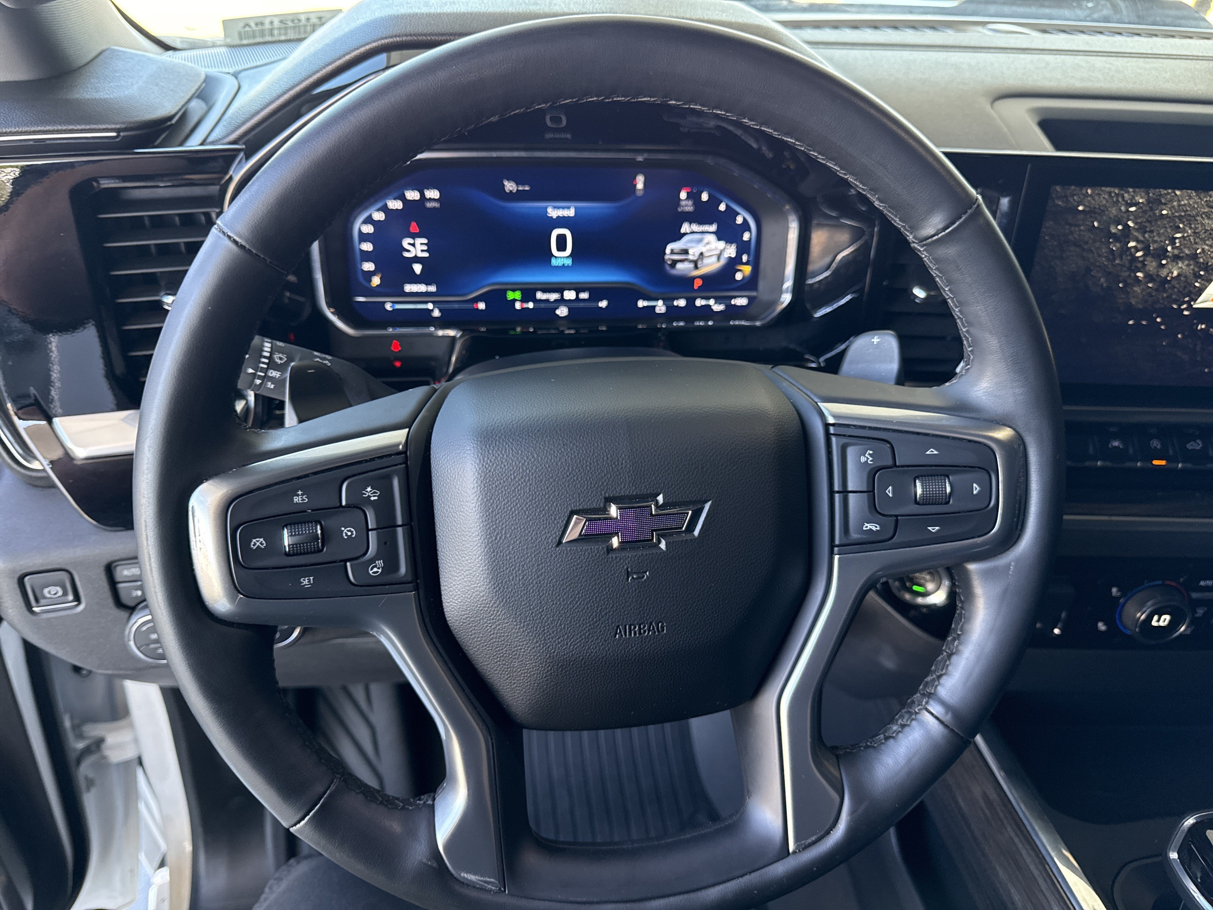 Used 2025 Chevrolet Silverado 1500 LT Trail Boss w/ Convenience Package II AWD/4WD image 18