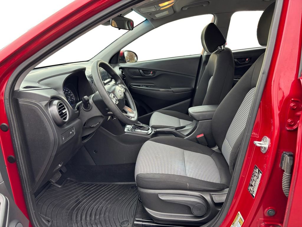 Used 2021 Hyundai Kona SE image 14