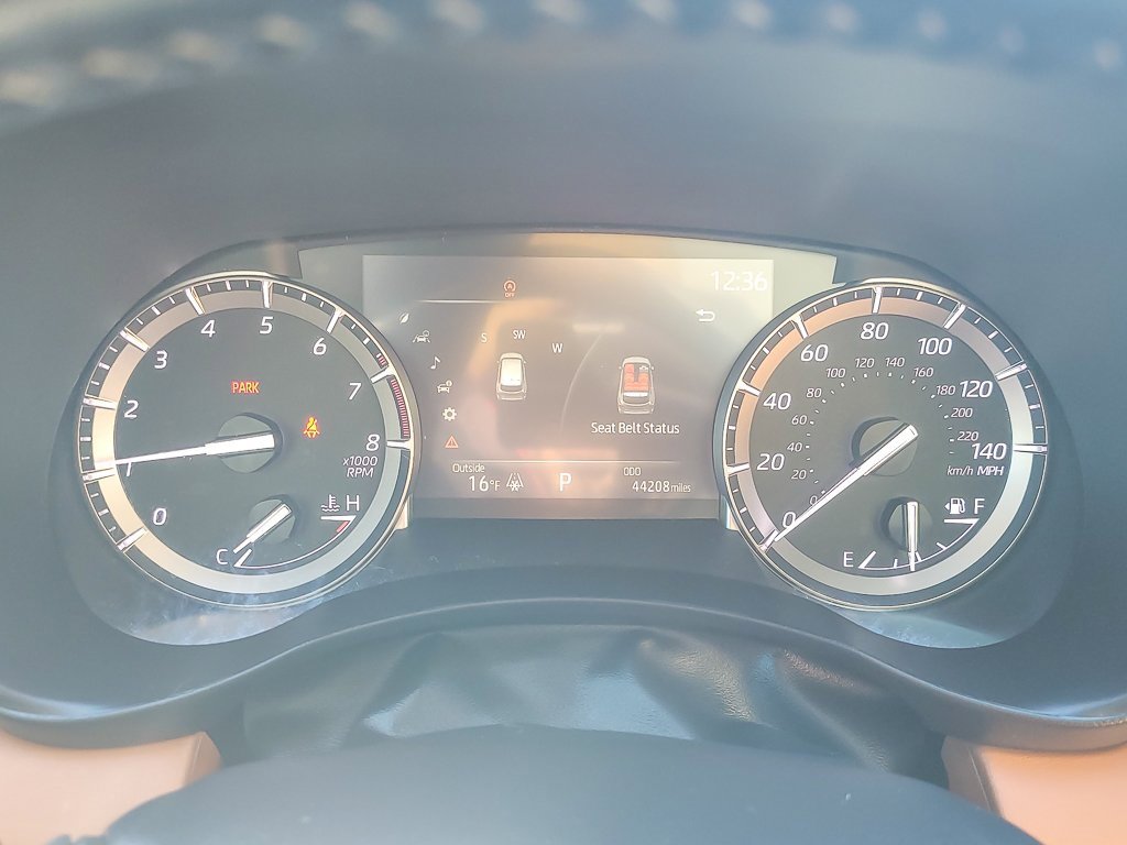 Used 2022 Toyota Highlander Platinum image 11