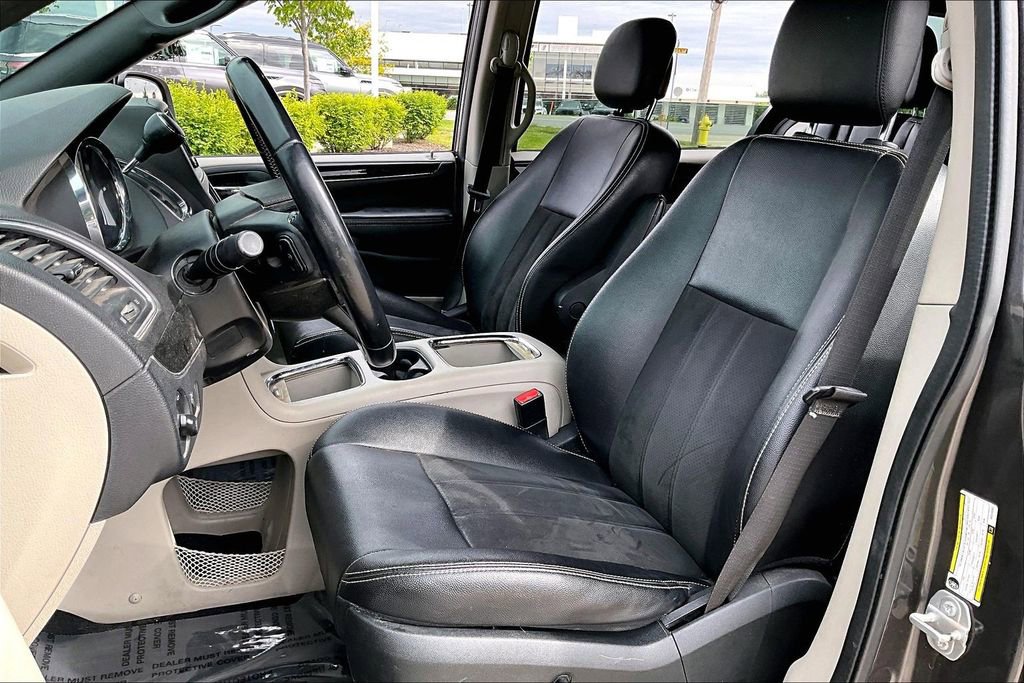 Used 2019 Dodge Grand Caravan SXT FWD image 15