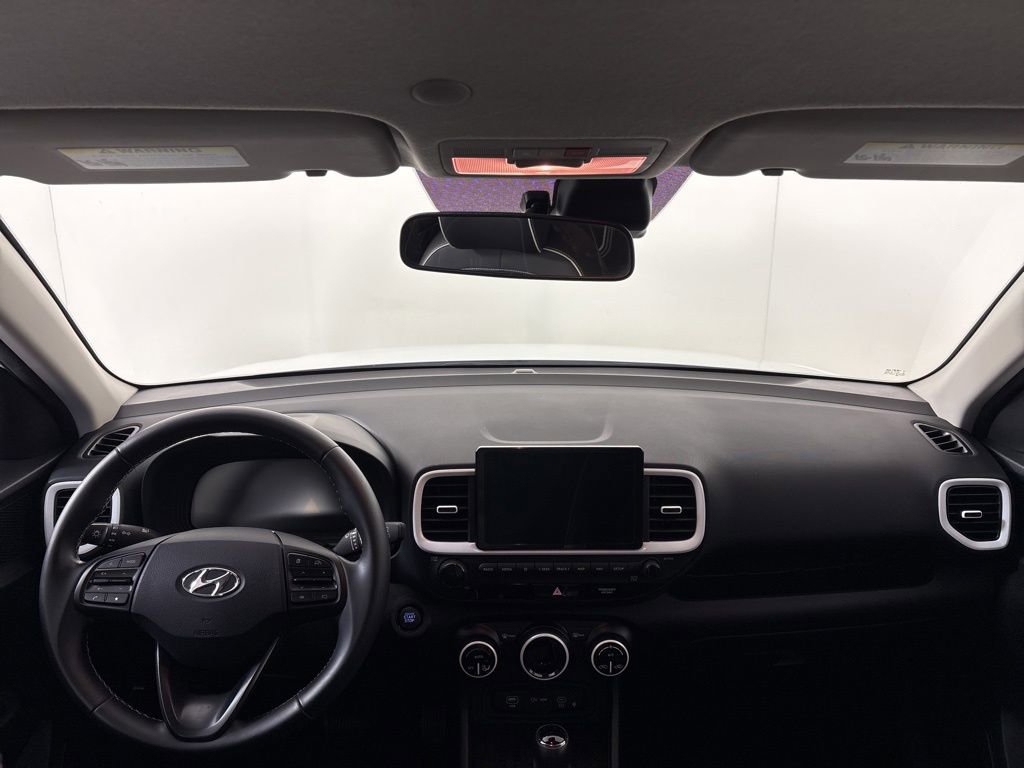 Used 2023 Hyundai Venue Limited w/ Cargo Package image 19