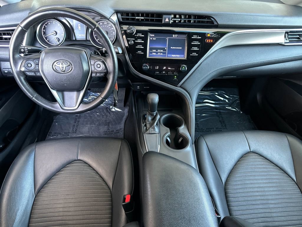 Used 2018 Toyota Camry SE FWD image 12