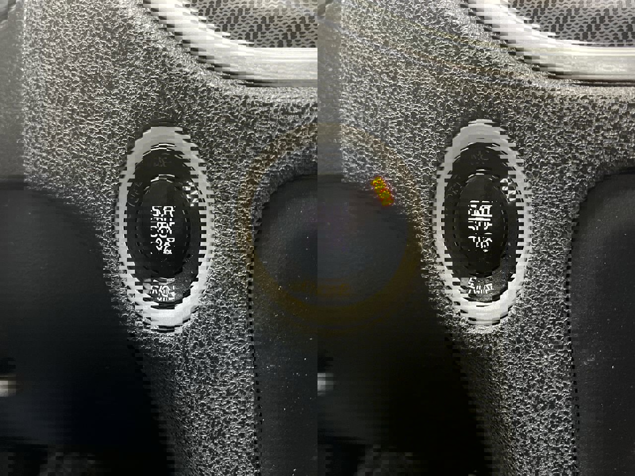 Used 2015 Dodge Charger SXT w/ AWD Plus Group image 19