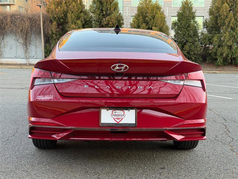 Used 2021 Hyundai Elantra Limited image 9
