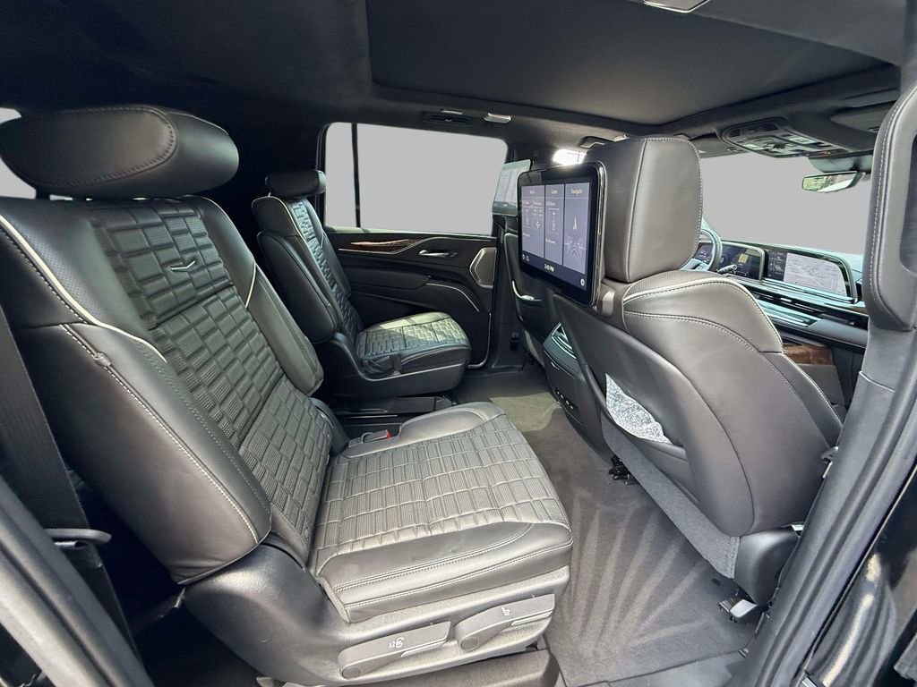 Used 2021 Cadillac Escalade ESV Premium Luxury Platinum AWD/4WD image 16