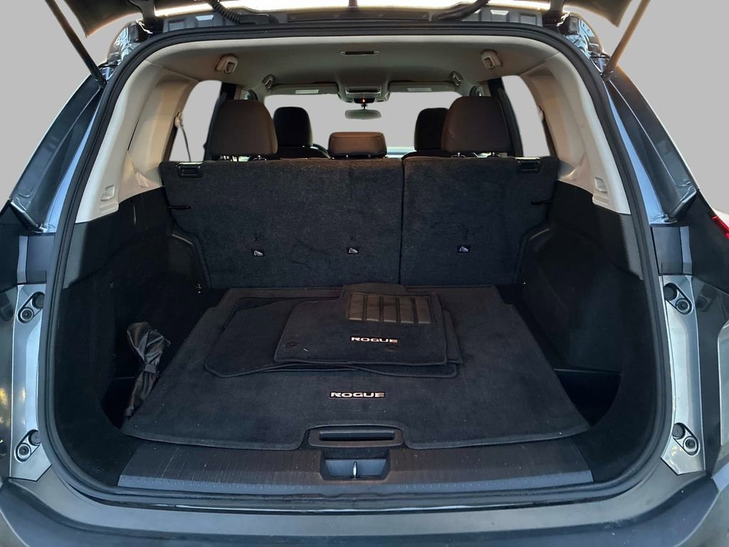 Used 2023 Nissan Rogue S AWD/4WD image 12