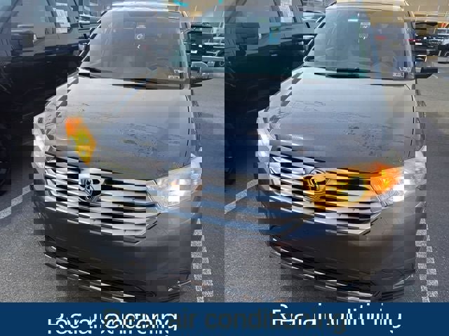 Used 2012 Toyota Highlander 4WD w/ Cold Weather Pkg image 3