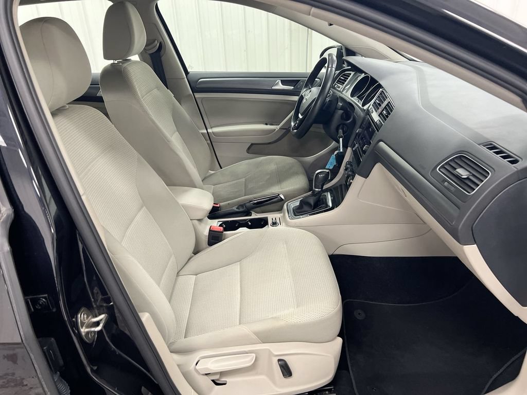 Used 2019 Volkswagen Golf S FWD image 21